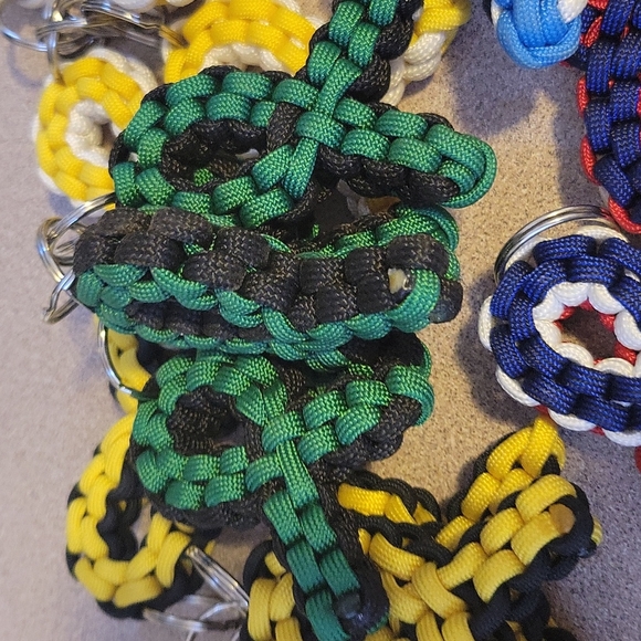 Awareness ribbon paracord keychains - Picture 4 of 10